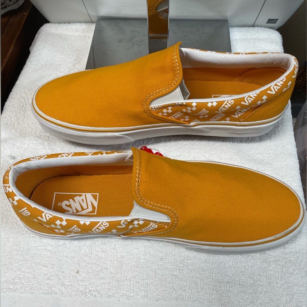 Vans Classic Slip On Logo Repeat - Picture 3 of 6